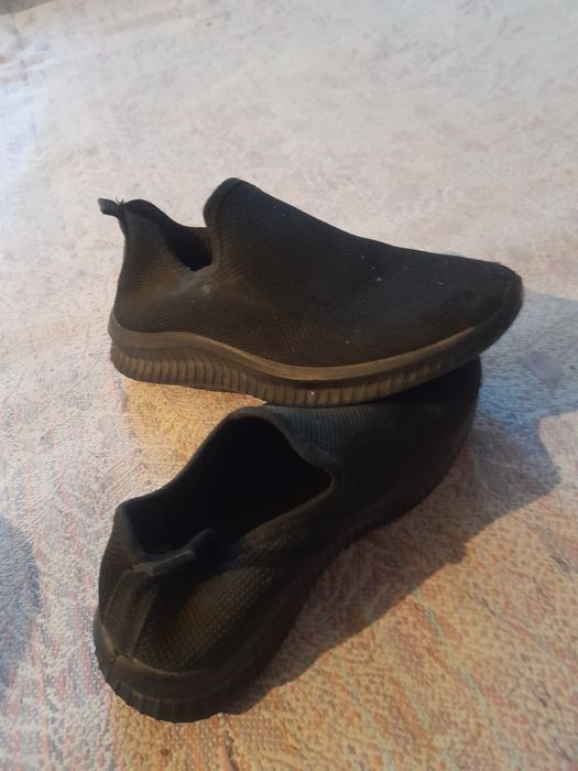 KRASOVKA YANGI BREND MF RAZMER 37 shoshiling erkaklarniki