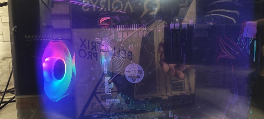 Unitate pc,intel 8100  gen.8 nvm256gb video 4 gb 8 gb ram gaming