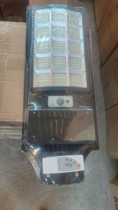 Projektor solnichniy, solar led, quyosh panel projektor 200w 400w 600w
