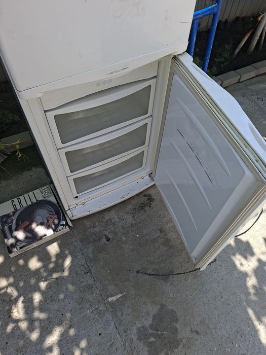 Mașina spalat frigider si spalat vase