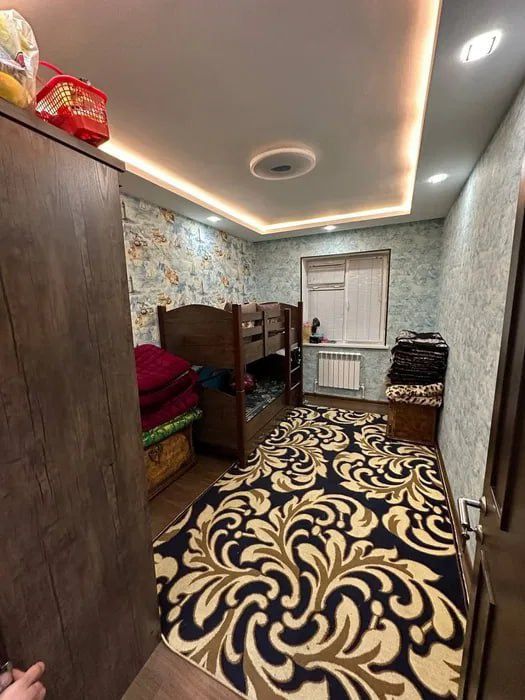 Dom sotiladi Yangi hayot 9-xudud 3 xona tayyor remont