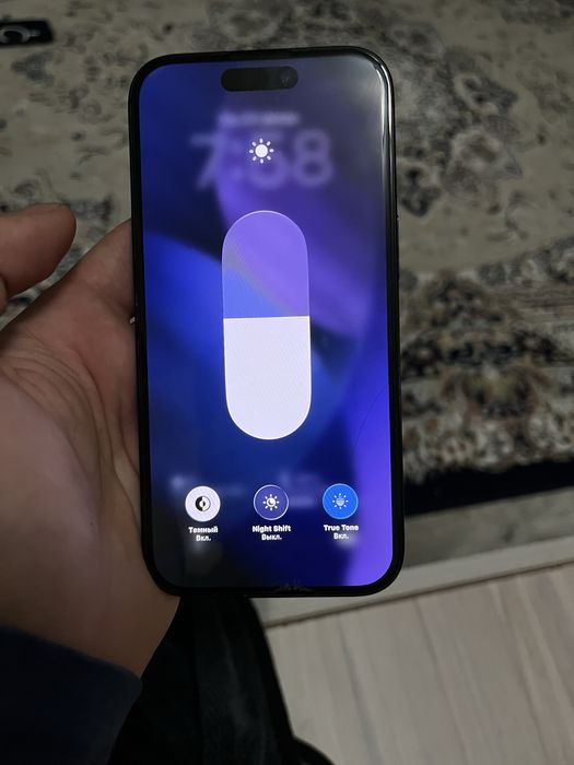 Продаю Айфон 15 в черном цвете 256гб