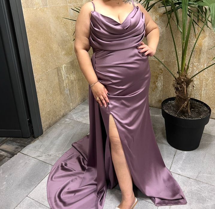 Официална рокля