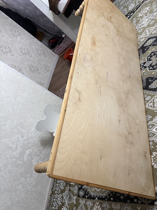 кухонный стол. жер стол