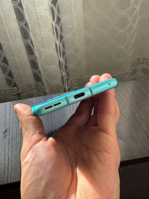 Продам one plus 8