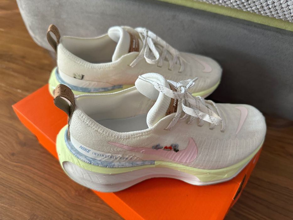 Nike Invicible Run 3 ZoomX маратонки