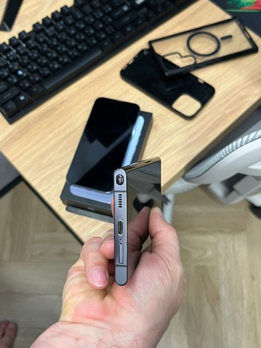 Samsung S22 256 черный