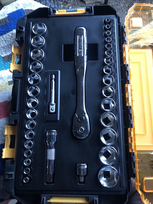 Trusa tubulare cu clichet dewalt