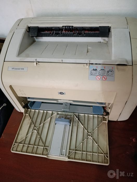 Принтер HP LaserJet