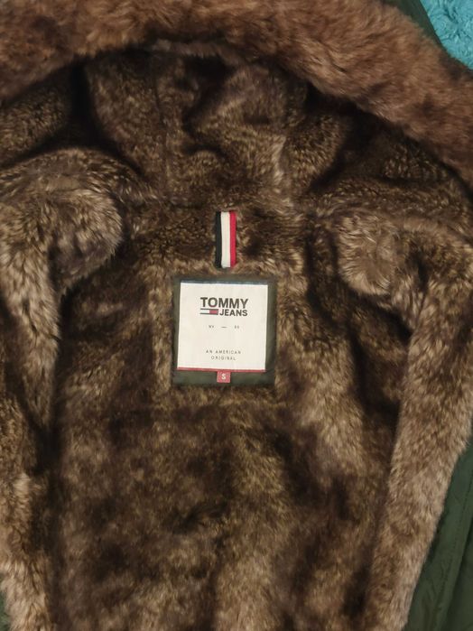 Geaca/jacheta Tommy Hilfiger - captusita cu blana