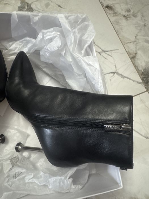 Guess дамски боти естествена кожа нови Намалени само днес