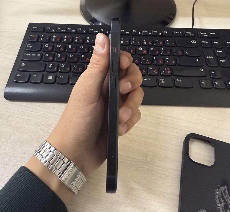 Продаю Iphone 14 256 гб