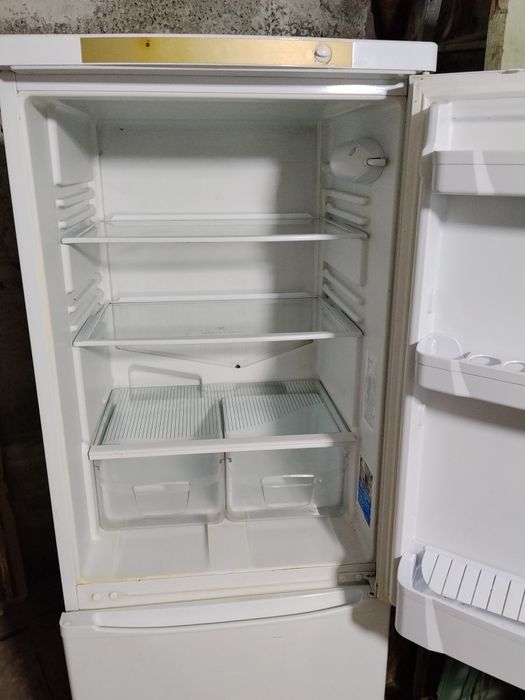 Холодильник рабочий