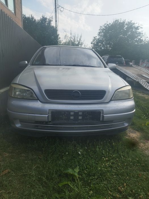 Bara fata faruri capota Opel Astra G 1.6 8v dezmembrez dezmembrari piese