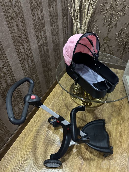 Продам игрушечную детскую коляску
