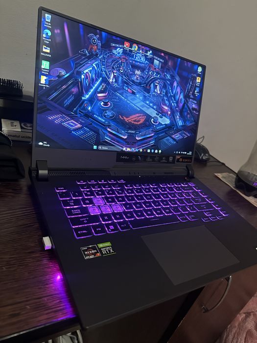 Vand schimb leptop gaming asus rog strik G15