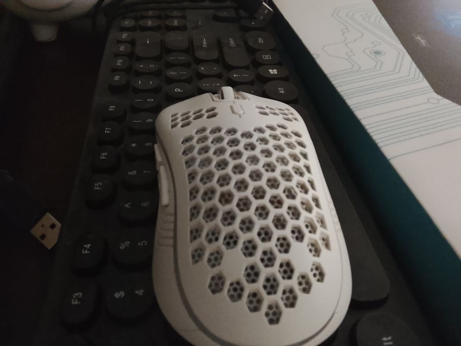 Vând setup gaming laptop lenovo