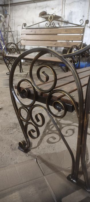 Садовая лавочка.