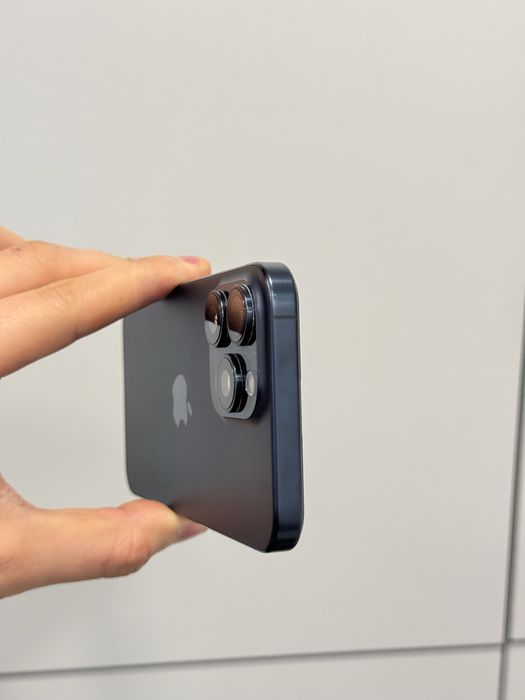 Продавам iPhone 15 PRO MAX 90% батерия