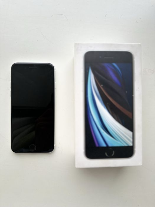 iPhone SE 2020 Состояние очень хорошее