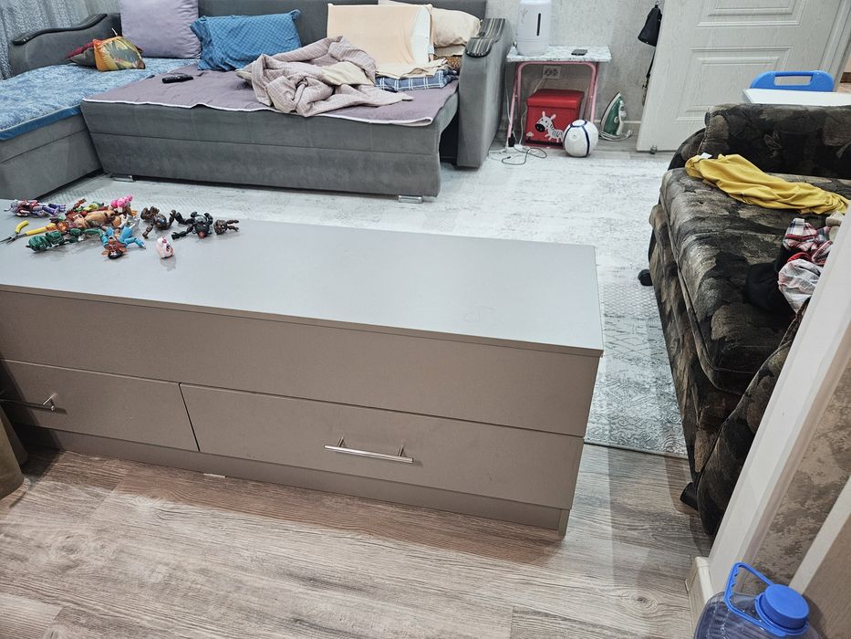 Тумба под тв.  Размеры 160×50×40