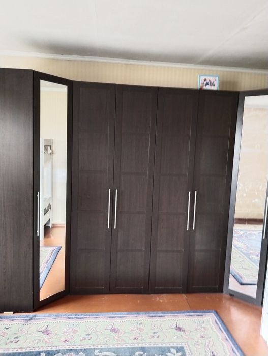 Шкаф огромный большой