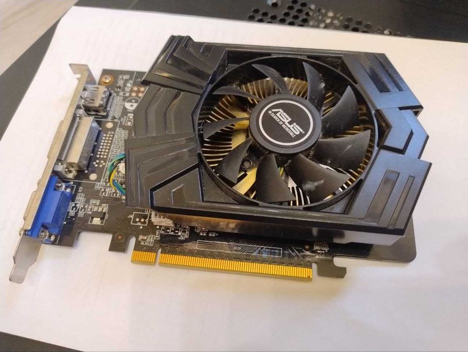 Видеокарта Asus GTX 750