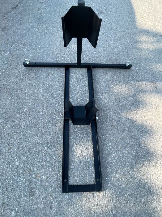 Регулируема вертикална стойка за мотор