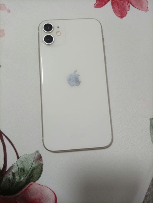 Vând iphone 11 in stare impecabilă