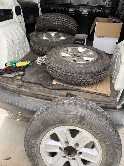 Гуми с джанти 6х139.7