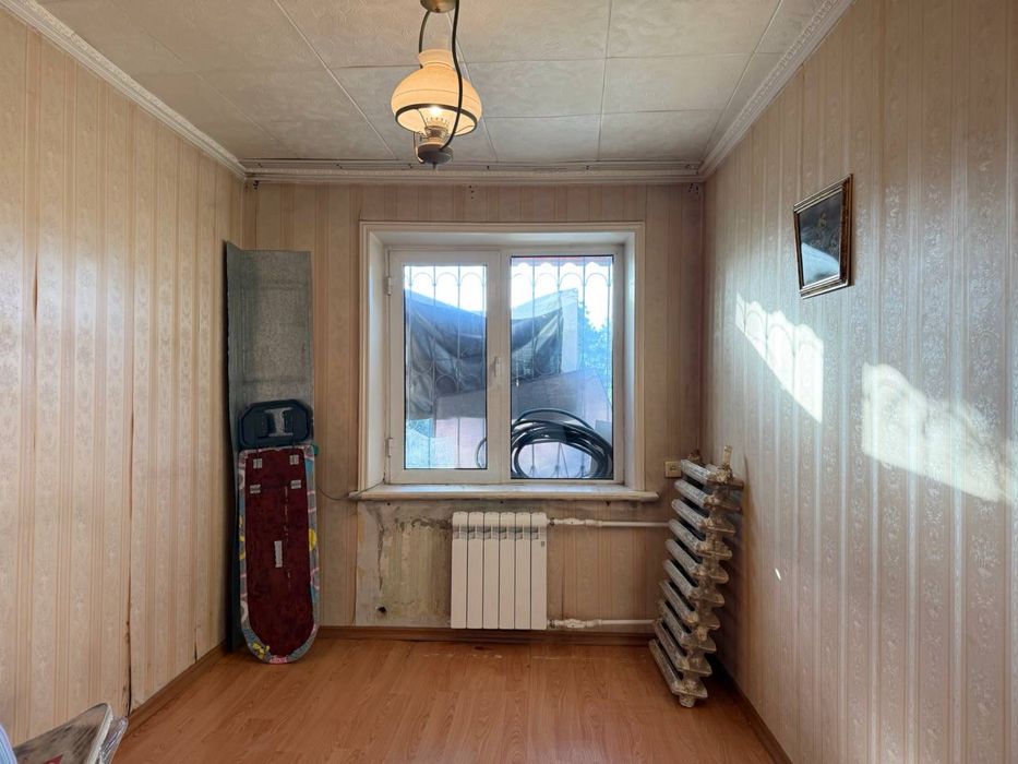 Дубовая.Ипотеки нет.Торцевая .