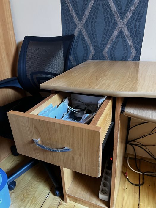 Masa de birou din lemn