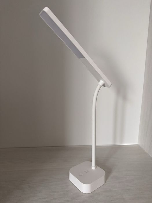 Настольная лампа для письма