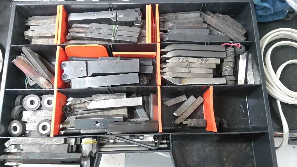 Фрезы разные. К фрезерному станку.Цанги  патроны