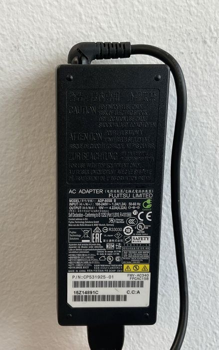 Зарядно лаптоп Fujitsu