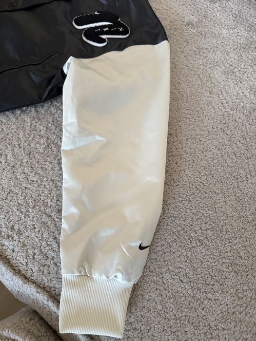 Есенно яке Nike за момиче