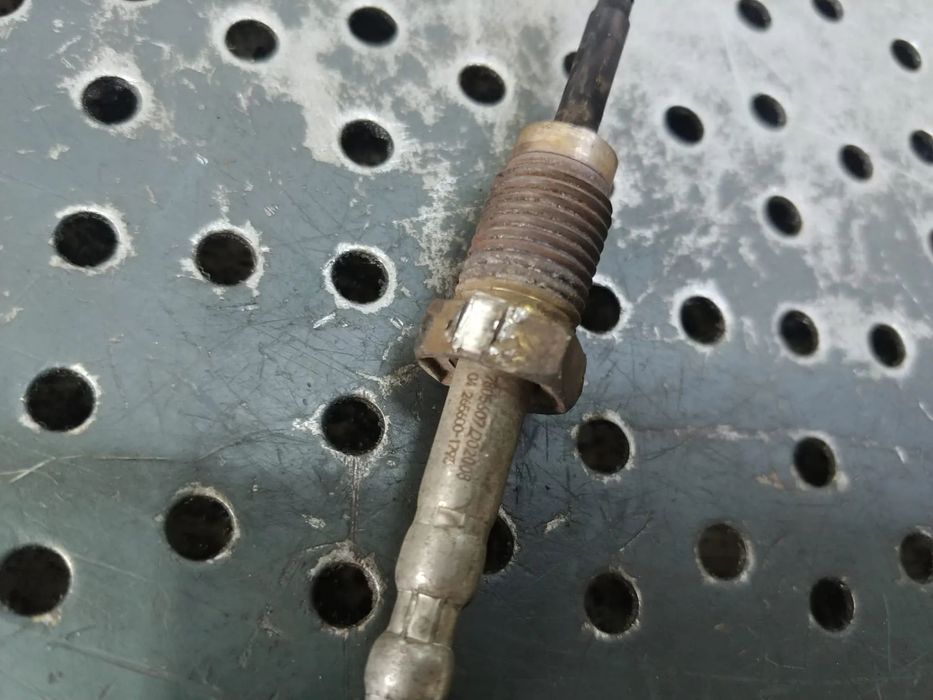 senzor temperatura  2.0 d  bmw seria 1 f20 seria 3 f30  f31 seria 5 f10 f11 7805607