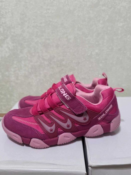 Кроссовки для девочки