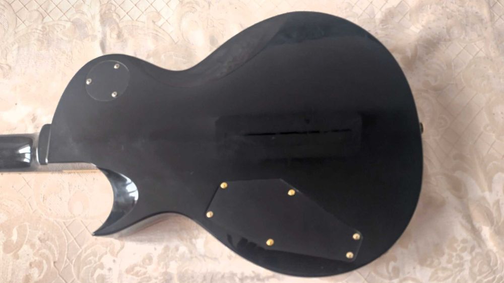 Китара LTD EC-256 с твърд куфар за китара Harley Benton Flight Case