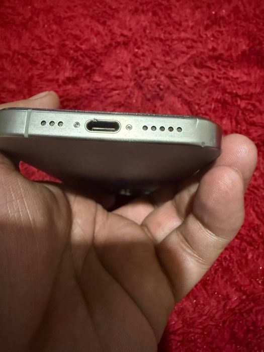 Iphone 15 pro 256/81 ideal