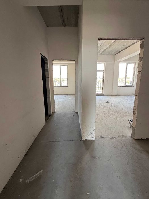 Продаётся 3-комнатная квартира Яшнабадский район (Базар Кадышева)