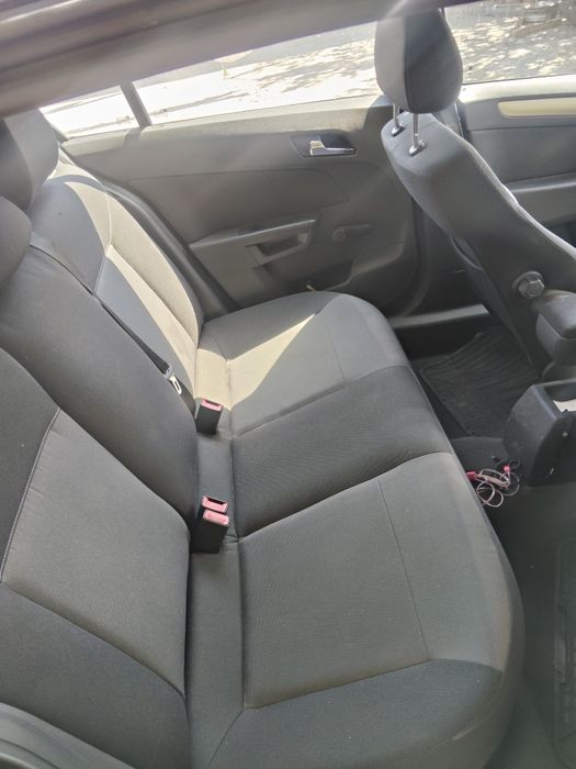 Opel Astra 16 bezina