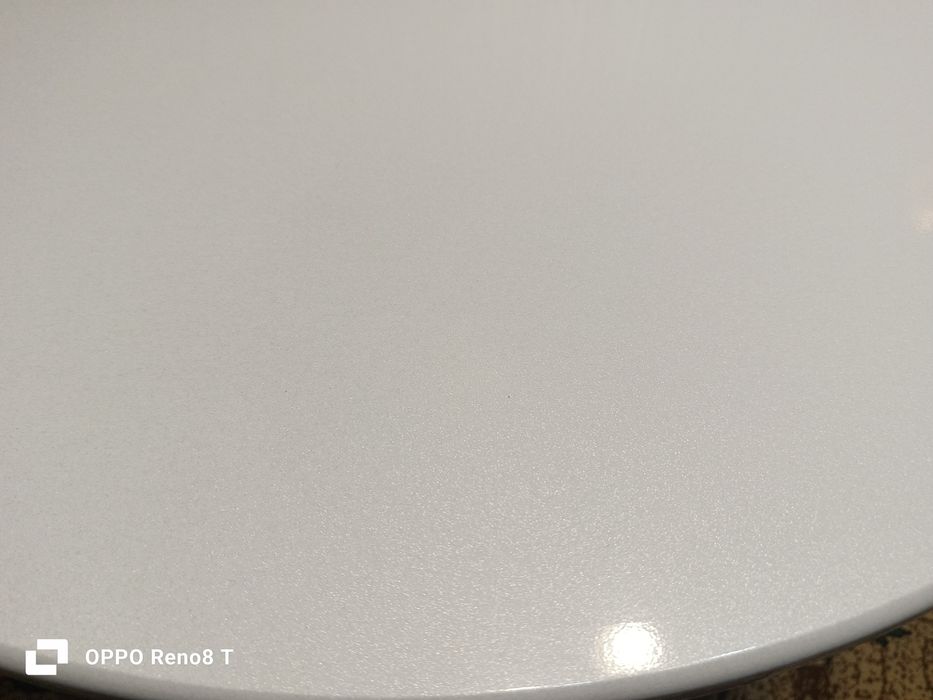 Продаю кухонный стол