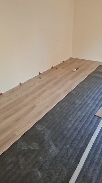 Executam lucrări de construcții interioare si exterioare