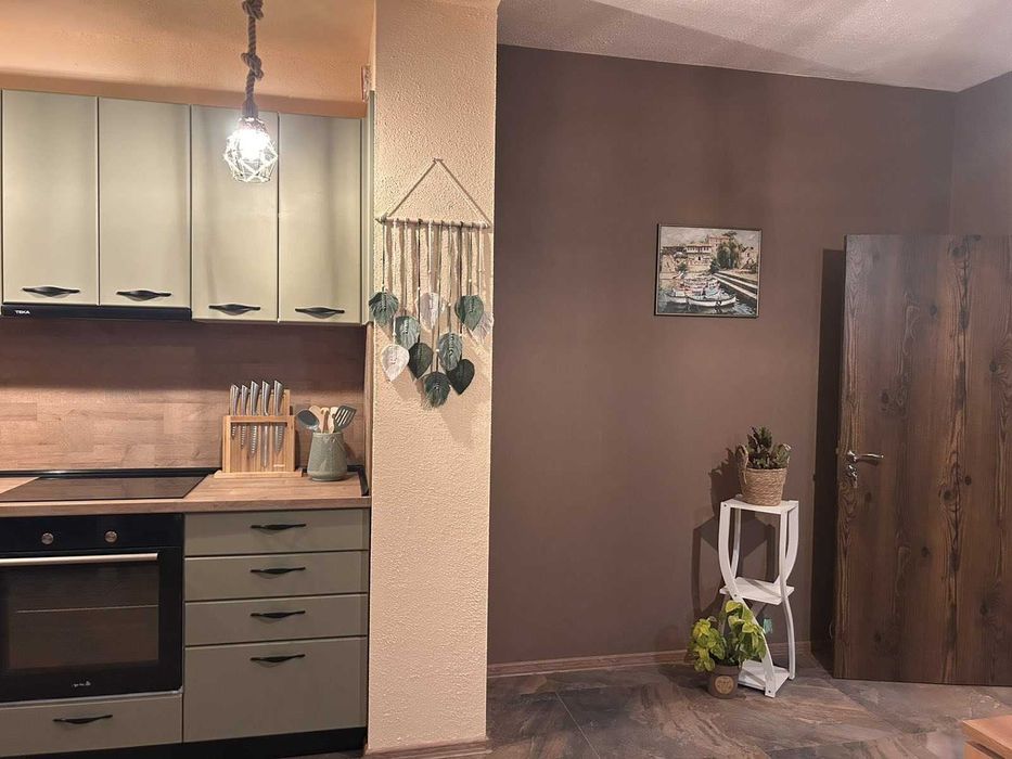 Двустаен апартамент под наем в кв. Надежда 1