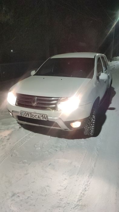 Продам Рено Дастер 2014 год на механике