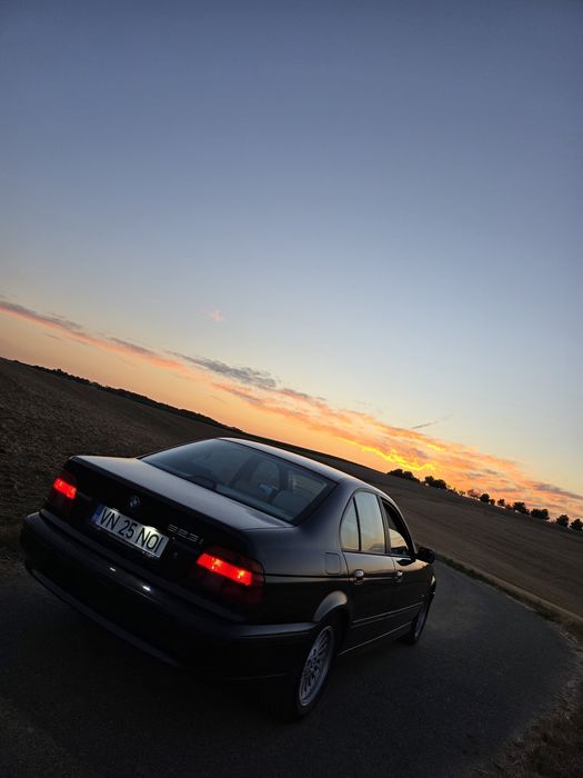 BMW E39 523i 1999 | Manual | Întreținut