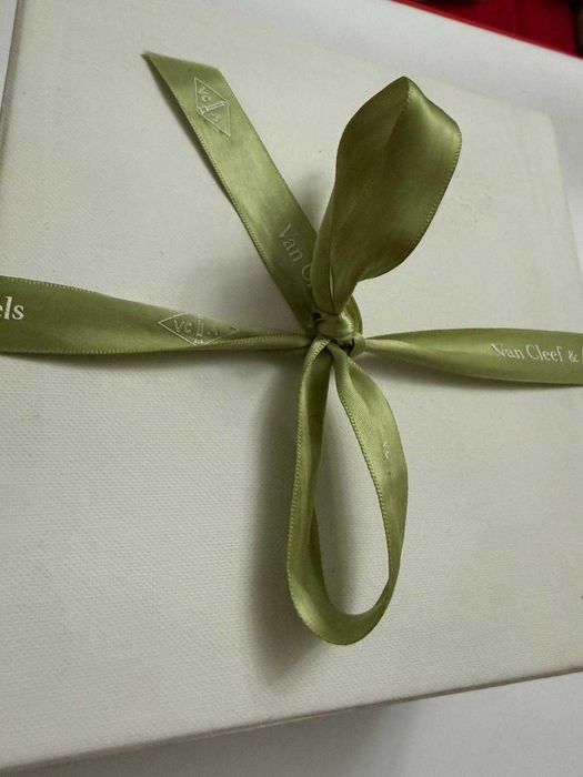 Ceas dama Van Cleef & Arpels aur 18k