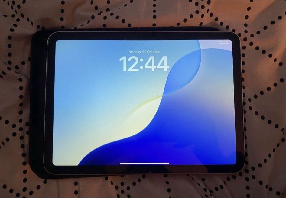 Vand Ipad gen 10 2022 10.9 64GB stare perfecta!!