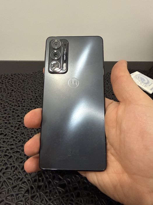 Motorola edge 5G , 8 GB ram